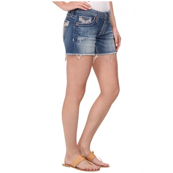 Remy Short in Riviera